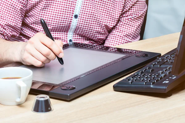 Pen en afbeeldingen Tablet PC — Stockfoto