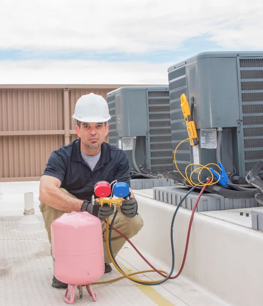 Hvac Technician Working — Stock Photo, Image