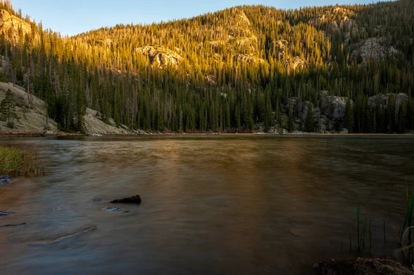 Longa Exposição Água Suave Que Flui Saída Lone Pine Lake — Fotografia de Stock