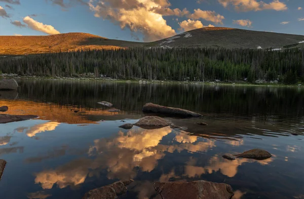 Reflexões Pôr Sol Lago Perdido Parque Nacional Montanha Rochosa — Fotografia de Stock