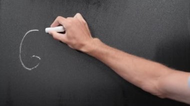 Geometri güvertede yazılı. Okul tahtasına Geometri dersi başlığı yazma