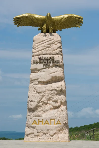 Anapa, Russia - May 13, 2016: Monument stele "Soaring Eagle" with the word beginning of the Caucasian mountains set in the suburbs of Anapa — Stock Photo, Image