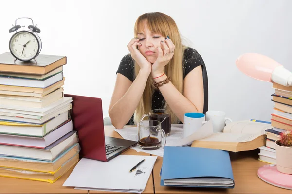 Girl student fell asleep at the table drinking three cups of coffee — Stock Photo, Image