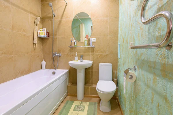 Combined Bathroom Small Apartment Classic Style — Stock Photo, Image