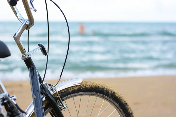 Fragment Bicyclette Gros Plan Sur Fond Mer — Photo