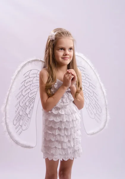 Ritratto di ragazza in costume da angelo — Foto Stock