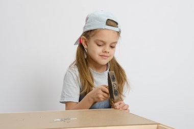 Kız puanları karanfil çekiç, kabine toplama