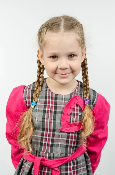 Retrato de meio-comprimento menina de quatro anos Europeus — Fotografia de Stock