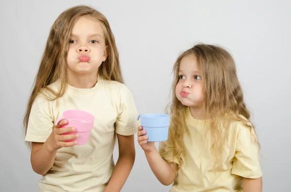 iki kız kardeş senin ağız diş fırçalama sonra durulama