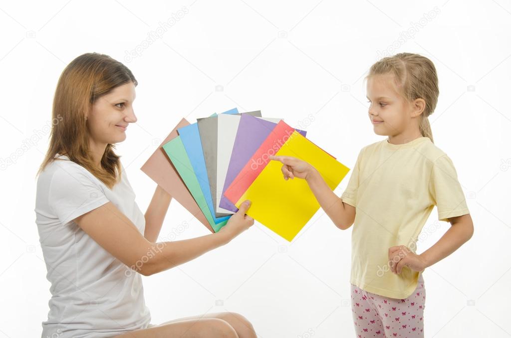 Mom and daughter teach color