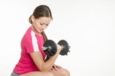 O halter kol kasları sallıyor