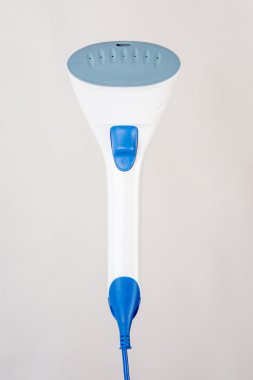 Hafif bir arka plan üzerinde el ev vapur