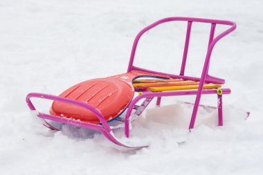 Hangi ledyanki yalan karda, sledge