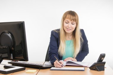 Sekreter toplantı günlük Yöneticisi bir not yazdı