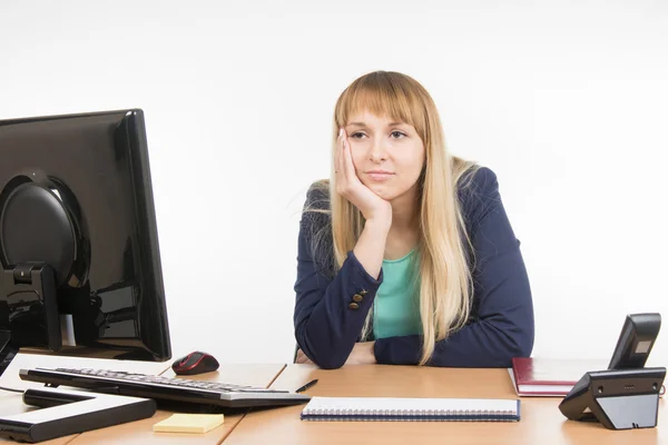 Büro fehlt ein Fachmann am Arbeitsplatz — Stockfoto