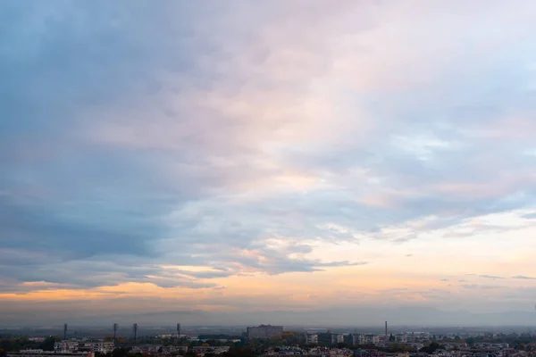 Puesta Sol Sobre Ciudad Contaminada Smog Cuestión Ambiental Conversación Concepto — Foto de Stock