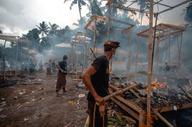 Bali 'de yakma töreni fotoğrafı