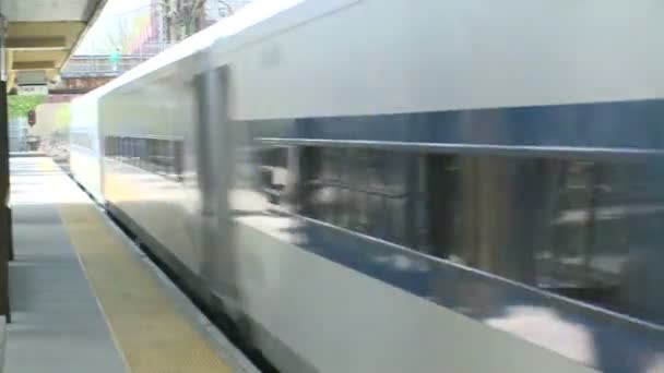 Scarsdale train station — Stock Video