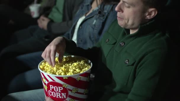 Szenen aus einem typischen Kino — Stockvideo