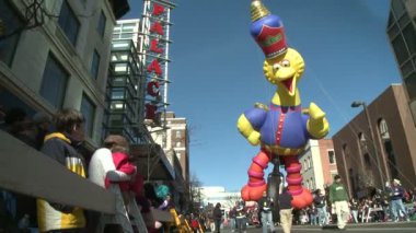 Geçit, büyük kuş balon