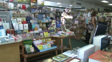 Bir kitap satış (3 / 4)