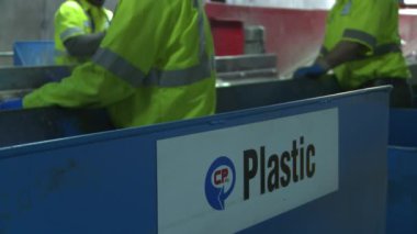 Modern geri dönüşüm adımları sahneleri bakmak