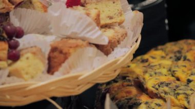 İş brunch tablo (8 9)