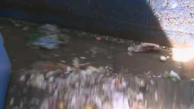 Modern geri dönüşüm adımları sahneleri bakmak