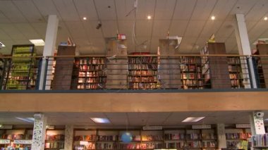 İçinde bir iyi kitapçı (3 / 3)