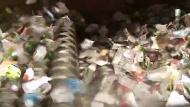 Detrás de escena ver los pasos del reciclaje moderno — Vídeo de stock