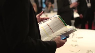 En son elektronik aygıtlar kullanarak iş profesyonel sahneleri