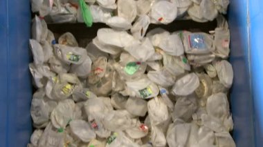 Modern geri dönüşüm adımları sahneleri bakmak