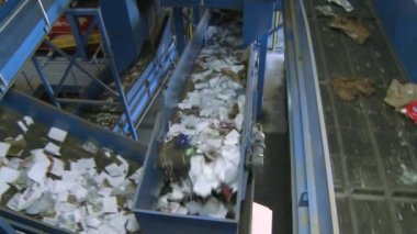 Modern geri dönüşüm adımları sahneleri bakmak