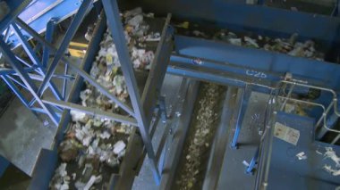 Modern geri dönüşüm adımları sahneleri bakmak