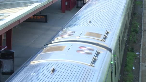 Bir tren istasyonunun (4 / 4 havadan görünümü) — Stok video