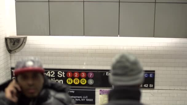 Subway pintu masuk di New York City — Stok Video