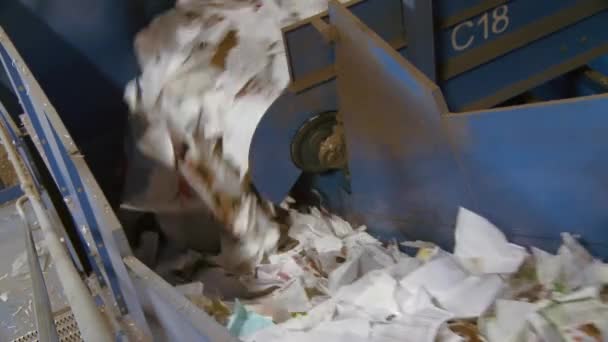 Śmietnik na recykling roślina — Wideo stockowe