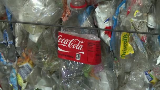Zákulisní pohled na kroky moderní recyklace — Stock video