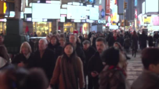 Gente caminando por la calle en Nueva York — Vídeo de stock