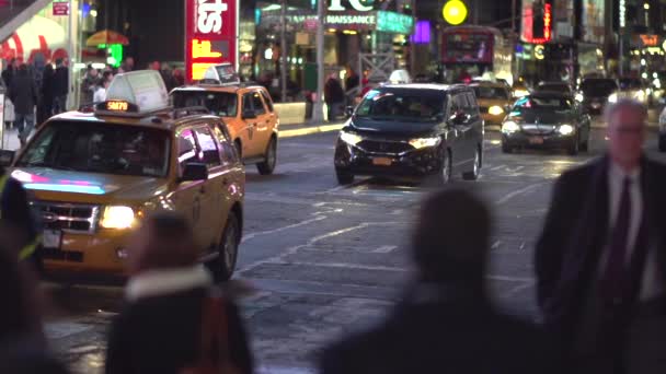 Tráfico nocturno de la ciudad de Nueva York — Vídeos de Stock