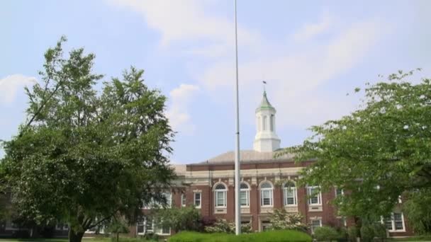 Exterior of brick school (4 of 5) — Stock Video