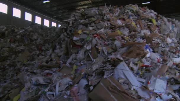 Nos bastidores olhar para os passos da reciclagem moderna — Vídeo de Stock