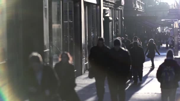 Толпы в Нью-Йорке на улице — стоковое видео