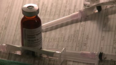 Hipodermik İğne ve ilaç