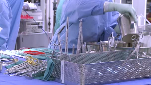 Anyagokból készített sebészeti öntözés — Stock videók