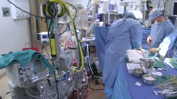 Kirurgiska team på arbetsplatsen — Stockvideo