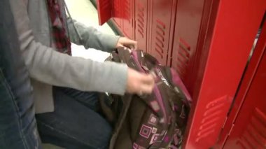 Çökmüştü (5 / 7 öğrenci boşaltır)