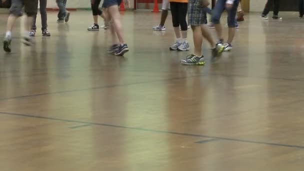 Gym class (6 of 10) — Stock Video