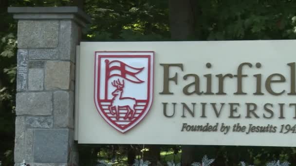 费尔菲尔德大学标志 (1 of 3) — 图库视频影像