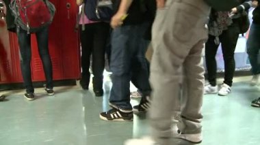 Öğrenciler sınıf bırakarak. (3 / 3)